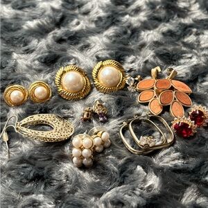 *SOLD* Elegant lot of earrings